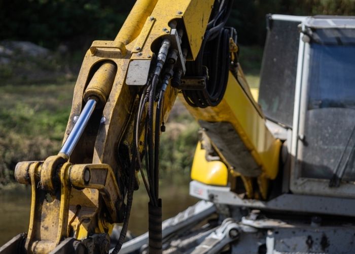 Excavator Hydraulic Attachments Explained: Breakers, Augers, Grapples and Maintenance