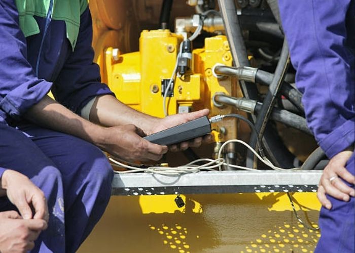 Emergency Hydraulic Repairs on Construction Sites
