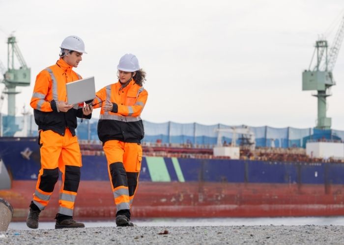 Hydraulic Systems in Maritime Operations: What Every Vessel Owner Needs to Know