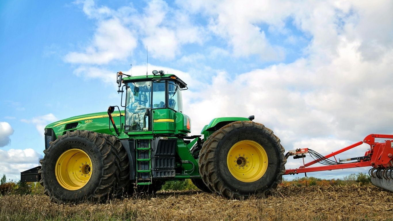 Hydraulic Systems on Farm Equipment: Repairs and Maintenance | DMA Hydraulics