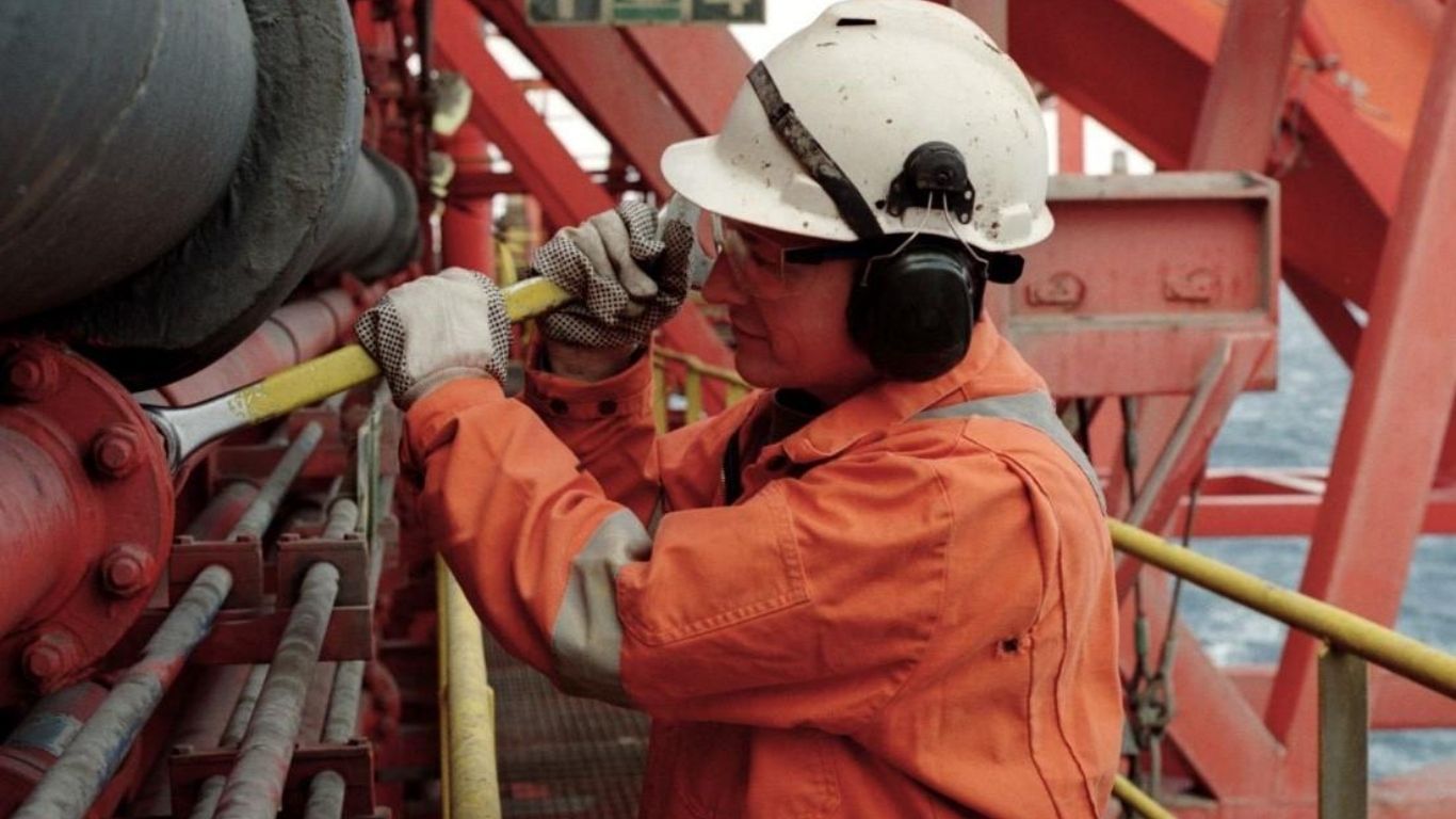 Offshore Hydraulic Systems: Global Repair & Support